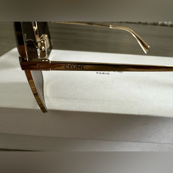 Celine CL 40078 UN 30K Butterfly Sunglasses - Picture 10 of 14